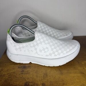 OOFOS White Slip-On Loafers